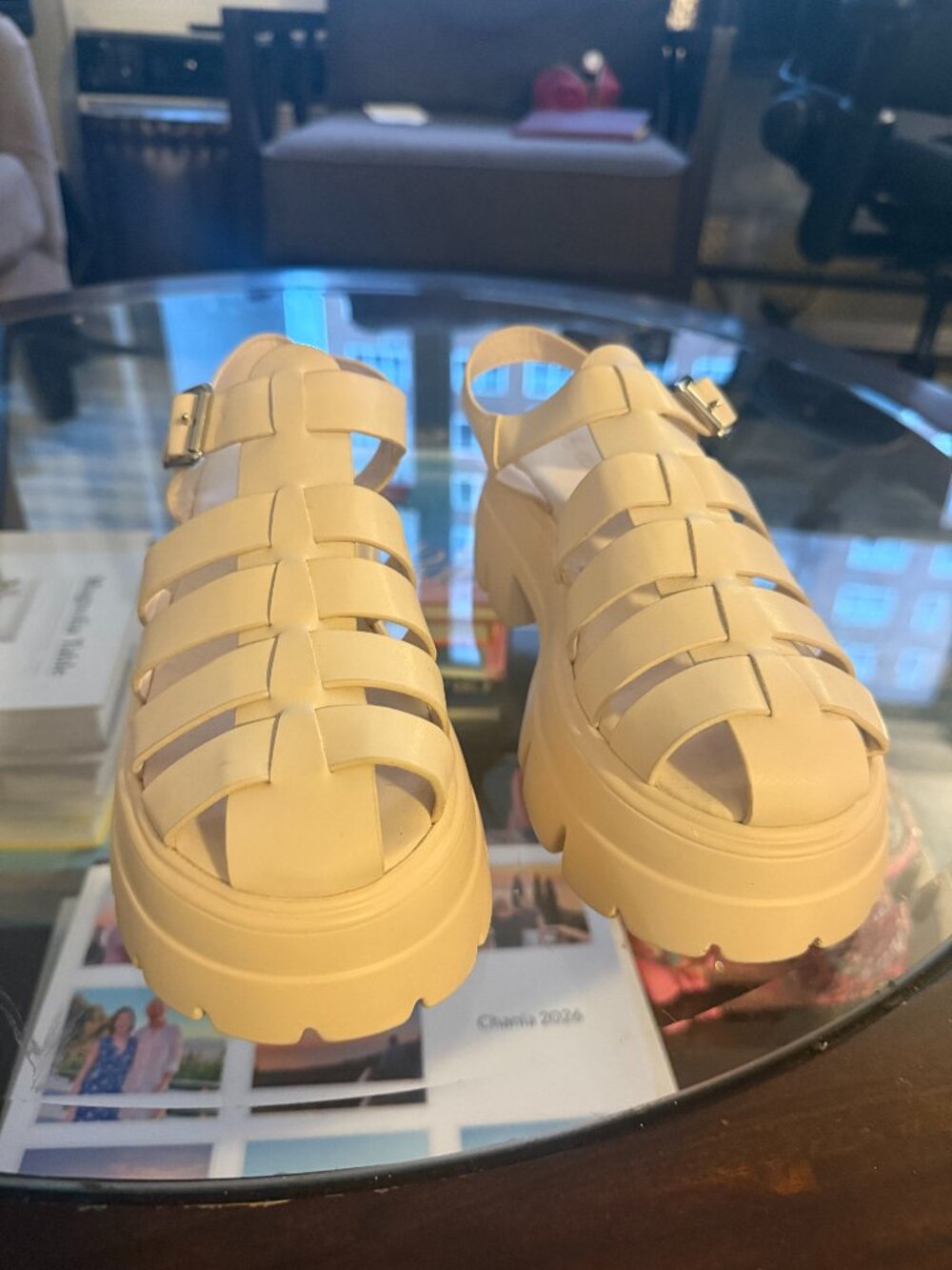 Veronica Beard White Rubber Buckle Slides, Size 6, Pool / Beach Sandals